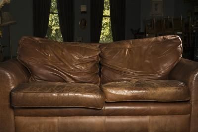 5 Benefits of Recoloring Your Worn Leather Furniture | drsofa.com blog