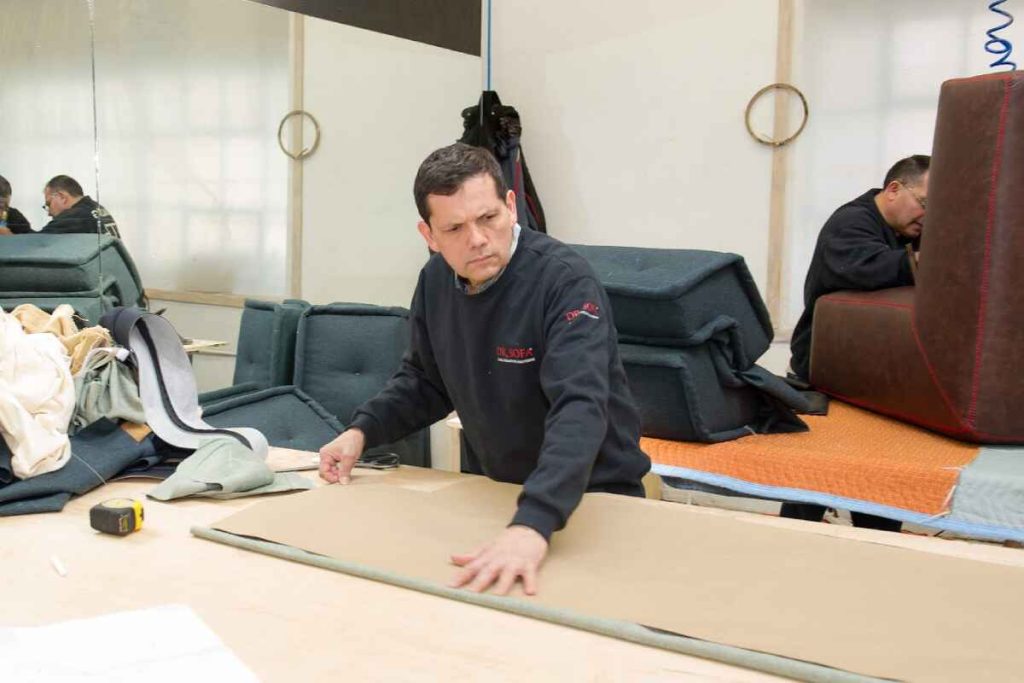 Signs That Tell You Furniture Repair is Badly Needed