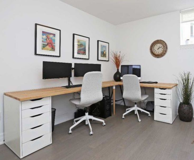 Corner Office Desk: Maximizing Space