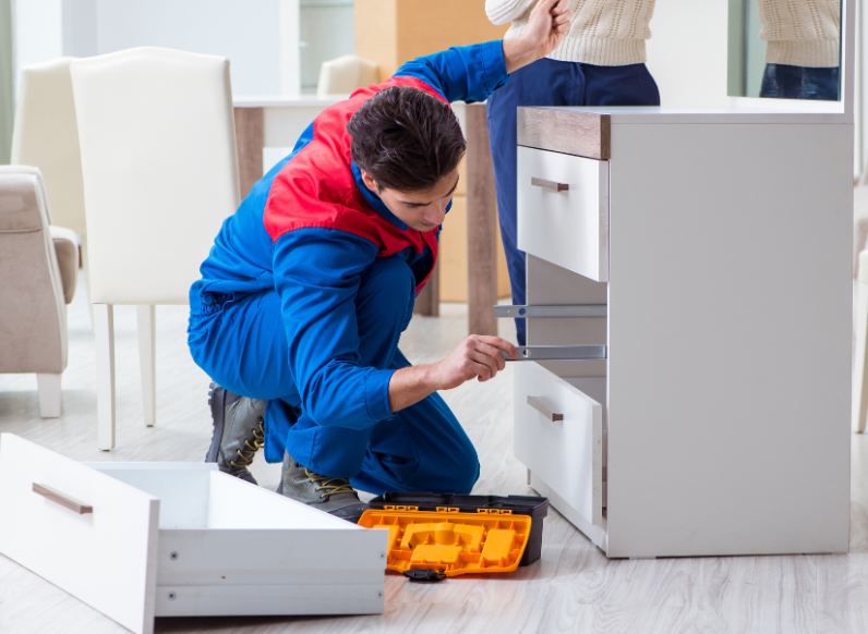 Expert Furniture Disassembly Services in Miami: What to Expect from Dr. Sofa